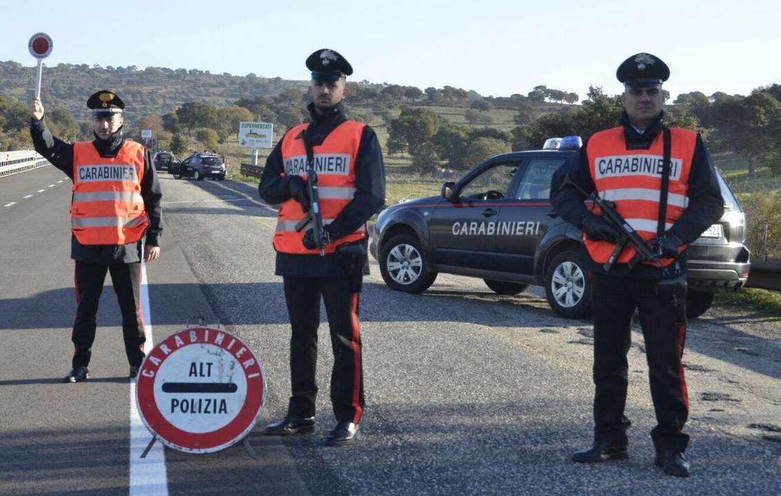 Poto Di Blocco Carabinieri