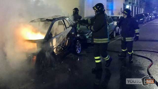 Auto Incendiata Pirri