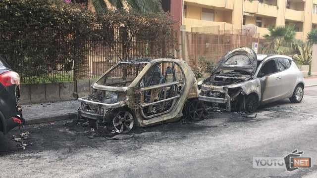 Auto Bruciate A Pirri