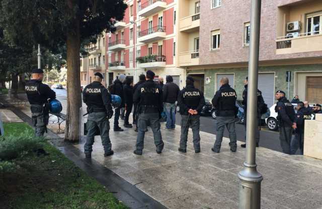 Polizia CasaPound Cagliari Exma