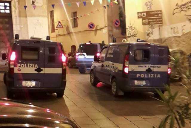 Polizia Alla Marina Cagliari
