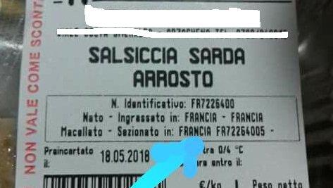 Salsiccia Sarda Macellata In Francia Tagliata