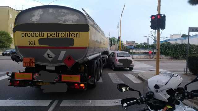 INCIDENTE Viale Colombo