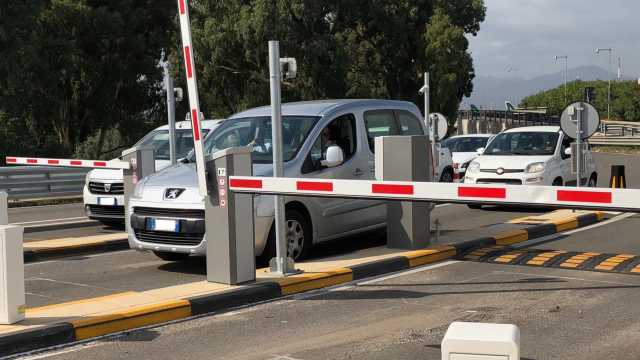 Aeroporto Elmas Parcheggi