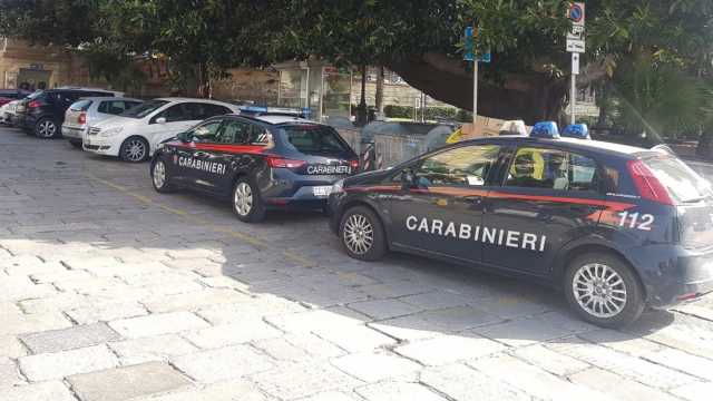 Carabinieri Piazza Amendola Cagliari