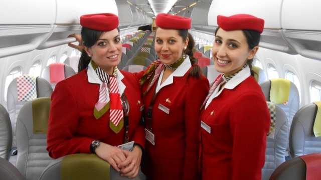 Volotea Cabin Crew   Low 2