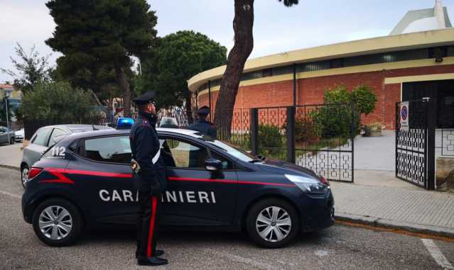 Carabinieri Auto Chiesa