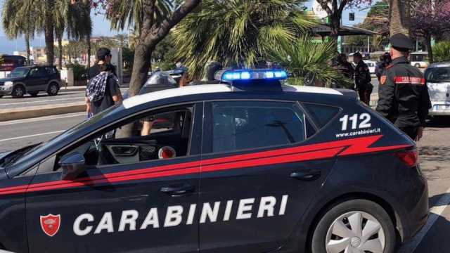 Carabinieri In Via Roma A Cagliari