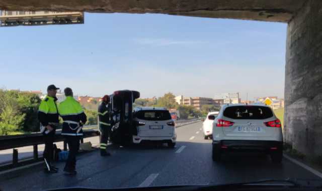 Incidente 554 Auto Ribaltata