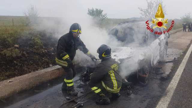 Vvf Auto In Fiamme 131