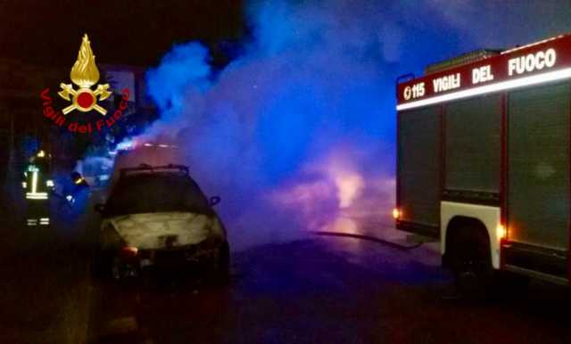 Auto Incendiata Camion Vigili