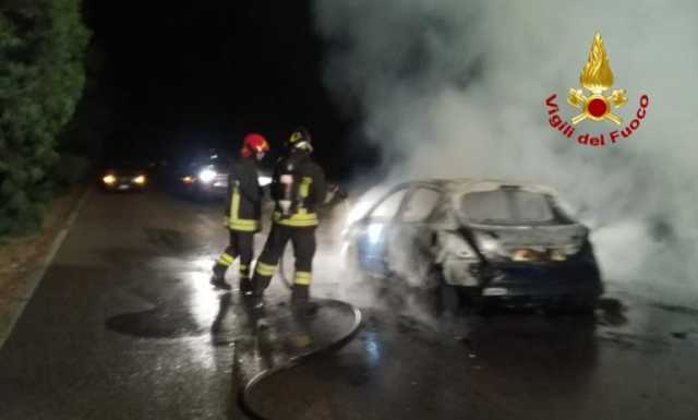 AUTO IN FIAMME MURAVERA