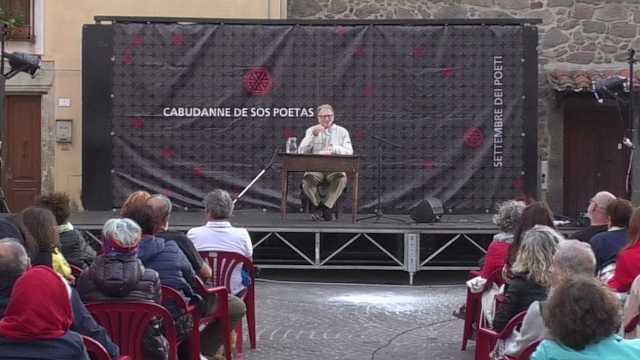 Valerio Magrelli presenta a Cabudanne de sos poetas il commissario che porta il suo nome 