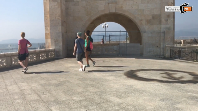Bastione Vandalizzato Turisti