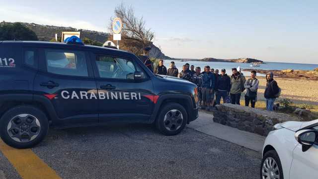 Clandestini Porto Pino 3