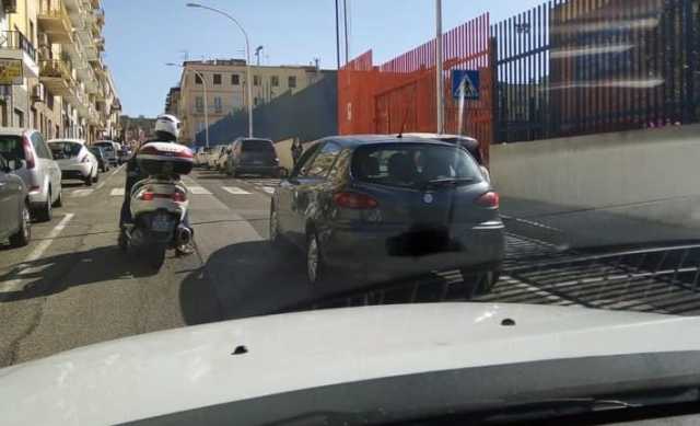 Scooter Incivile Sacchetti Tagliata