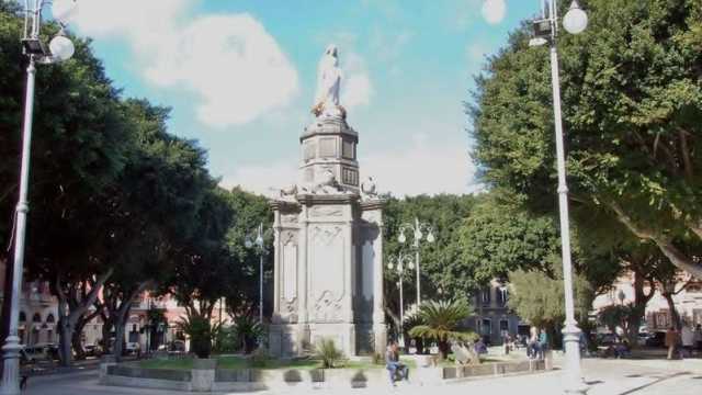 Piazza Del Carmine