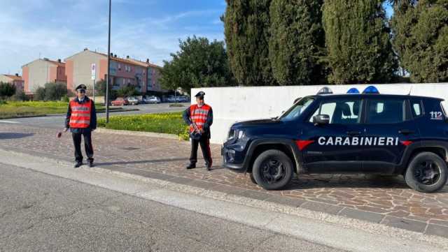 Carabinieri Carbonia Posto Di Blocco 2