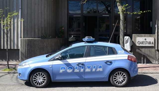 Volante Questura Di Nuoro