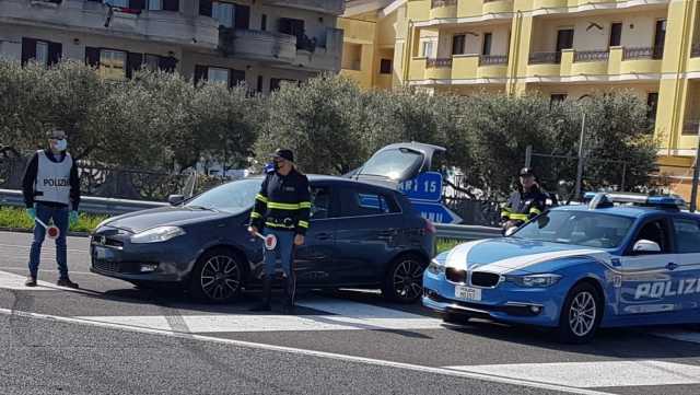 CONTROLI POLIZIA