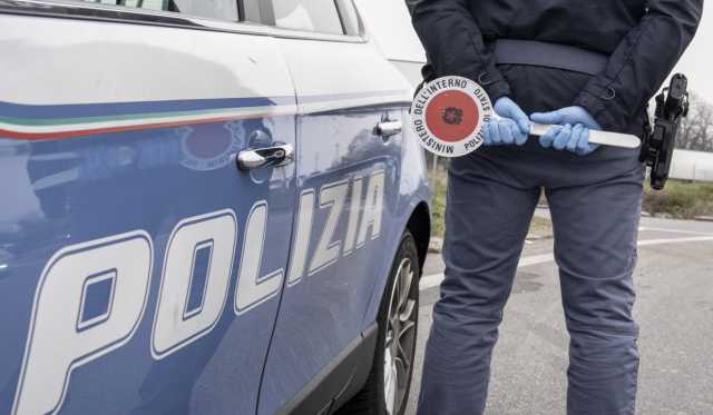 Polizia Controlli Posti Di Blocco