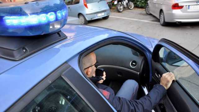 Polizia Auto Dentro