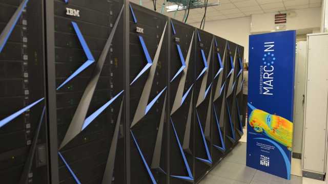 Supercomputer