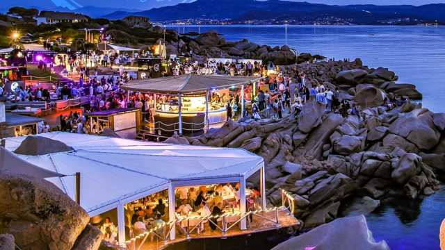 Phi Beach