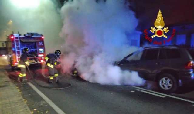 Carabiniere Auto Bruciata