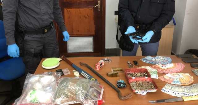 Armi E Droga Tagliata