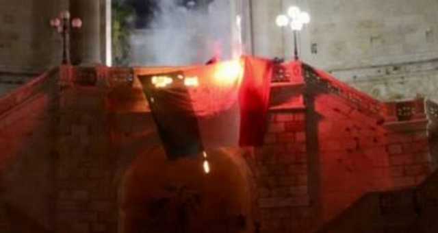 Tricolore Bruciato Al Bastione