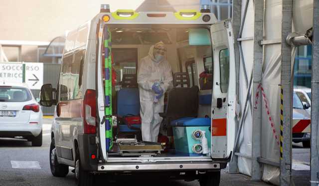 Interno Ambulanza Morto