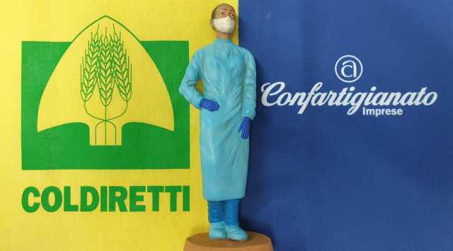 CONFARTIGIANATO COLDIRETTI STATUINA INFERMIERA ANTICOVID  DICEMBRE 2020