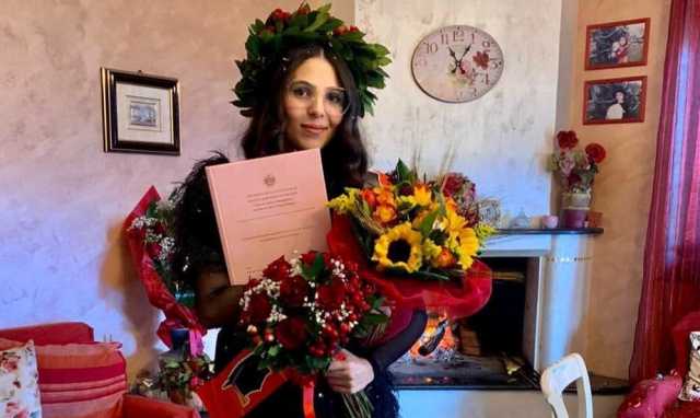 Laurea Jessica Flore