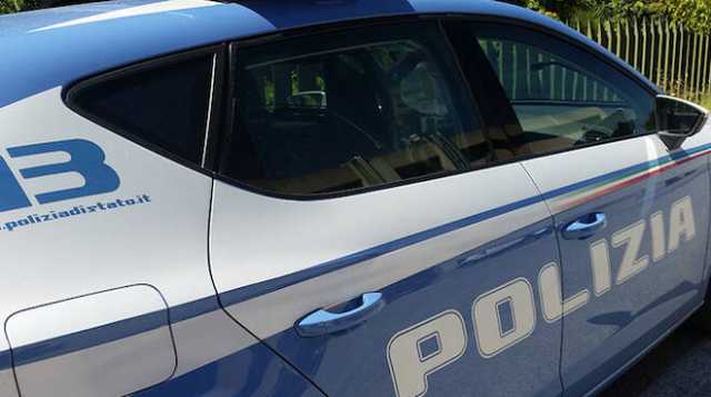 Inquadr Polizia Retro