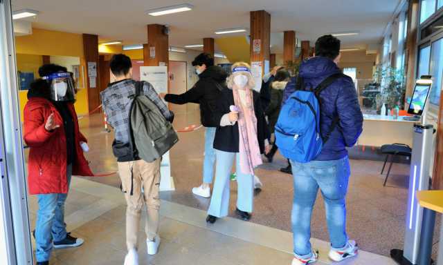 Scuola Superiori Presenza