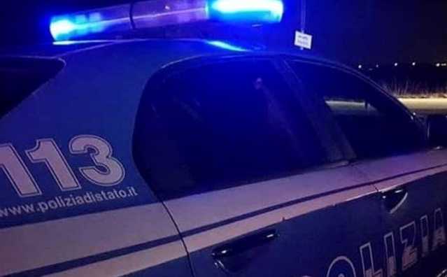 Polizia Notte Inseguimento Fari Accesi 2