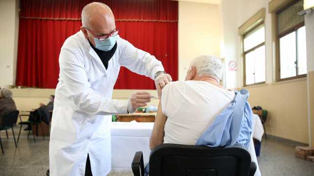 Oltre 100milaover 50 non vaccinati in Sardegna