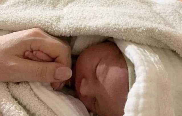 La nascita della piccola Mia