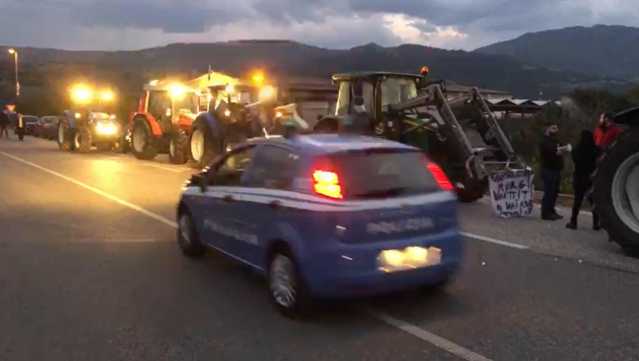 Una protesta dei pastori della Sardegna