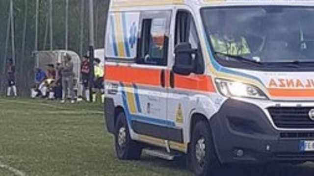Ambulanza in campo