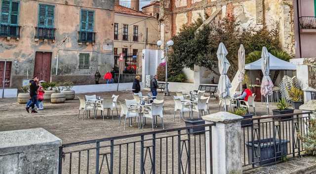 La Sardegna resta in zona gialla
