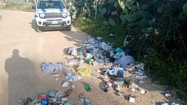 I rifiuti abbandonati in campagna a Capoterra