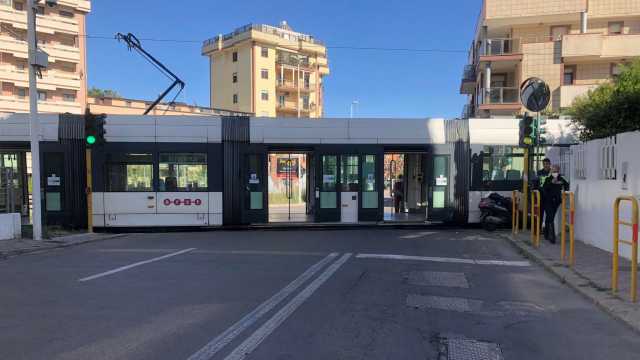 Caos per un banale incidente in viale Marconi