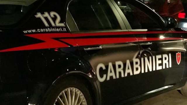 L'auto dei carabinieri