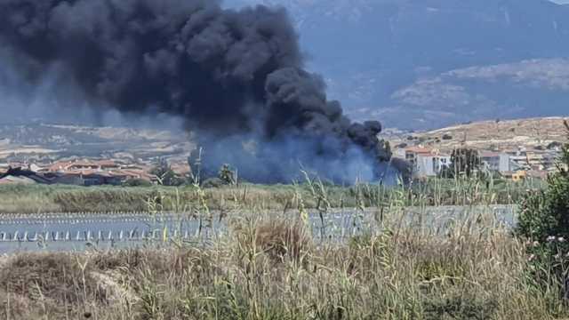 Incendio a Molentargius, malore per due vigili del fuoco 