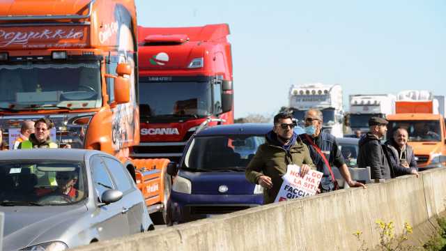 Caro carburanti: "Risposte subito o nuovo blocco", la protesta è nazionale