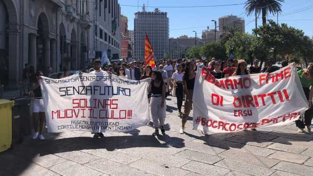 La protesta degli studenti a Cagliari 