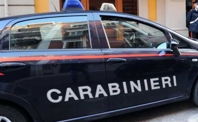 auto carabinieri giorno lat