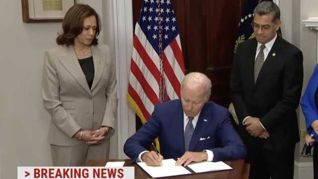 Biden firma